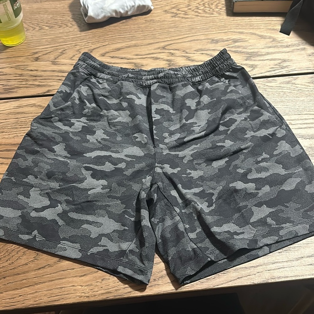 Men’s lululemon shorts